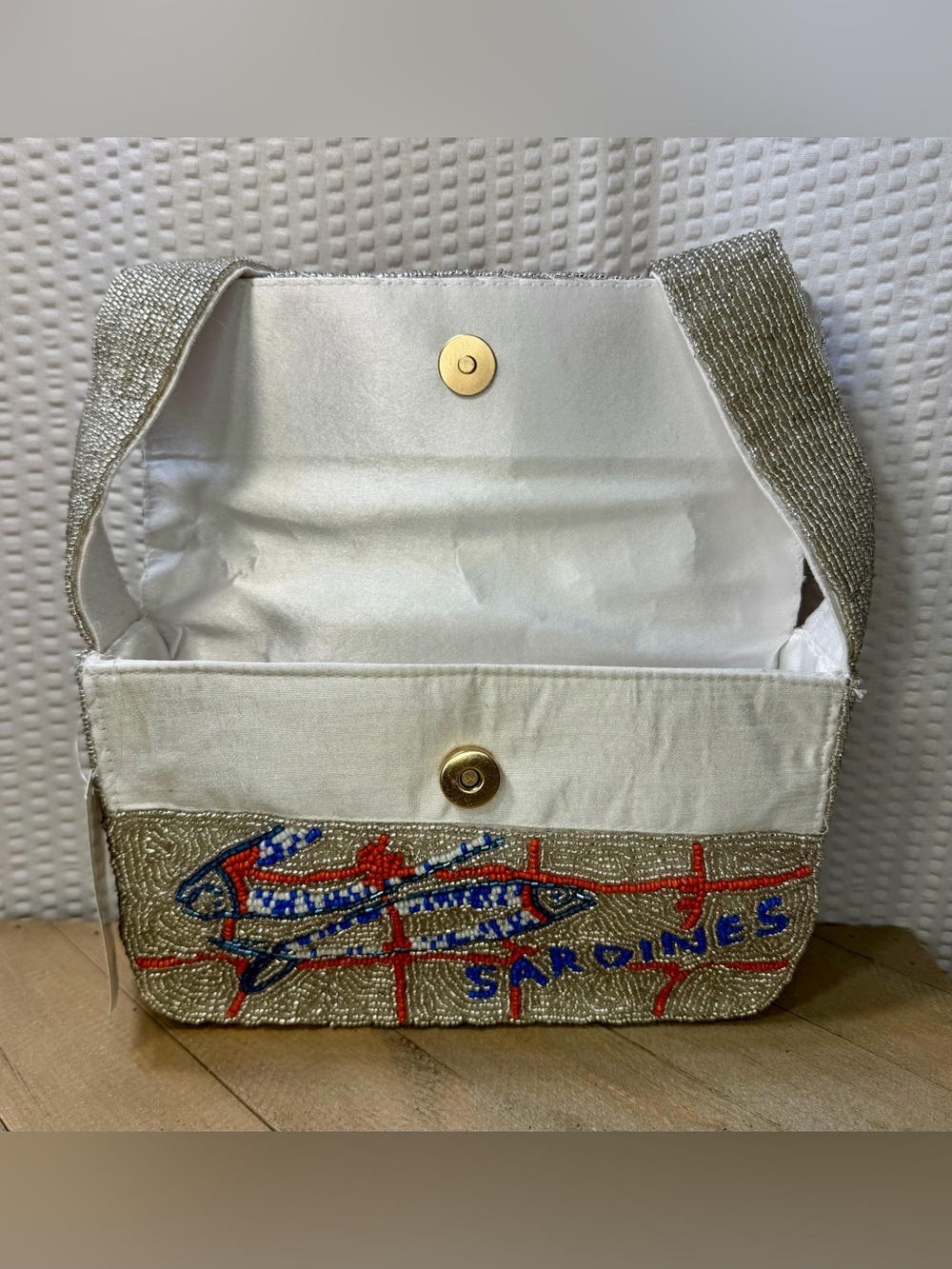 Macy’s Viral Beaded Sardines Bag in Silver and Red!! - Picture 6 of 7